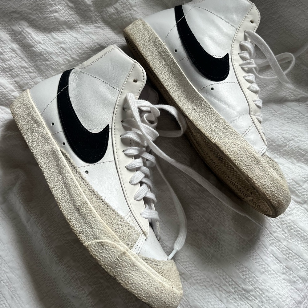 Nike mid blazers